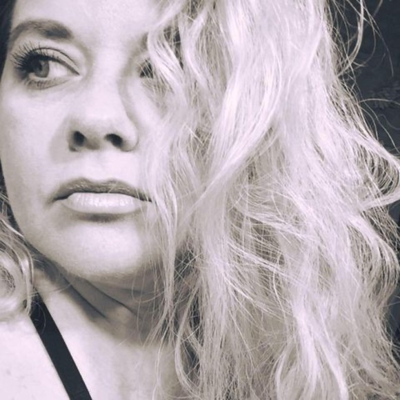 Meet your Posher, Alisha - Picture 1 of 1